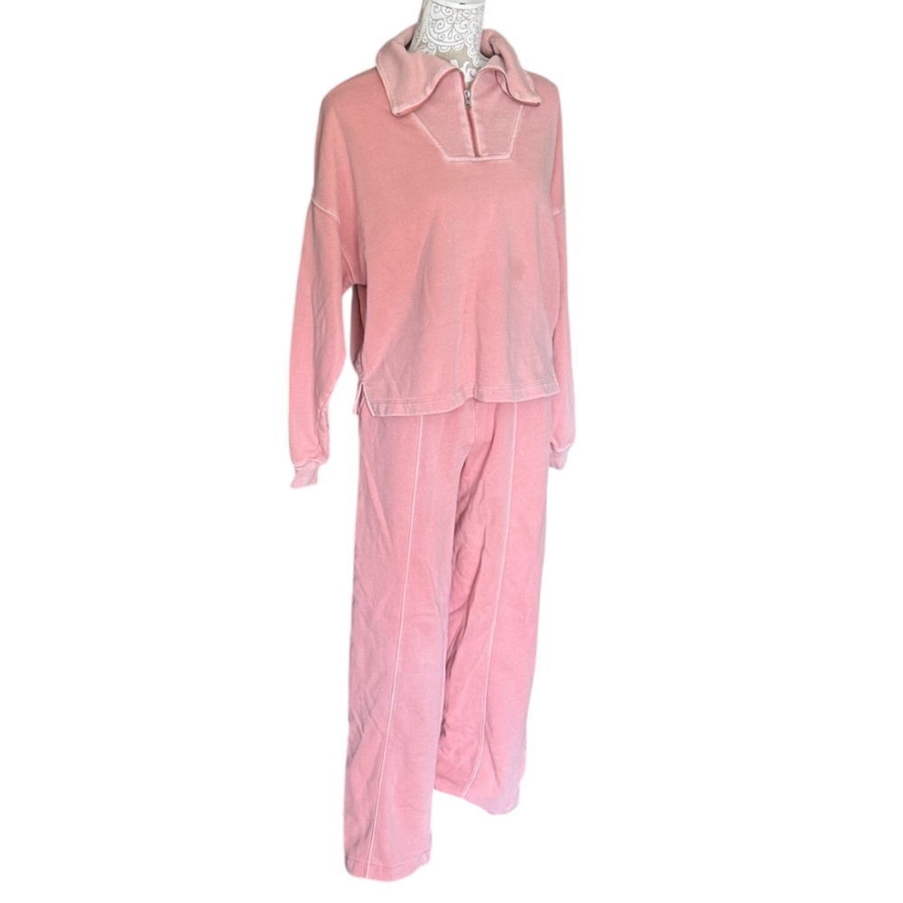 Gap leisure suit